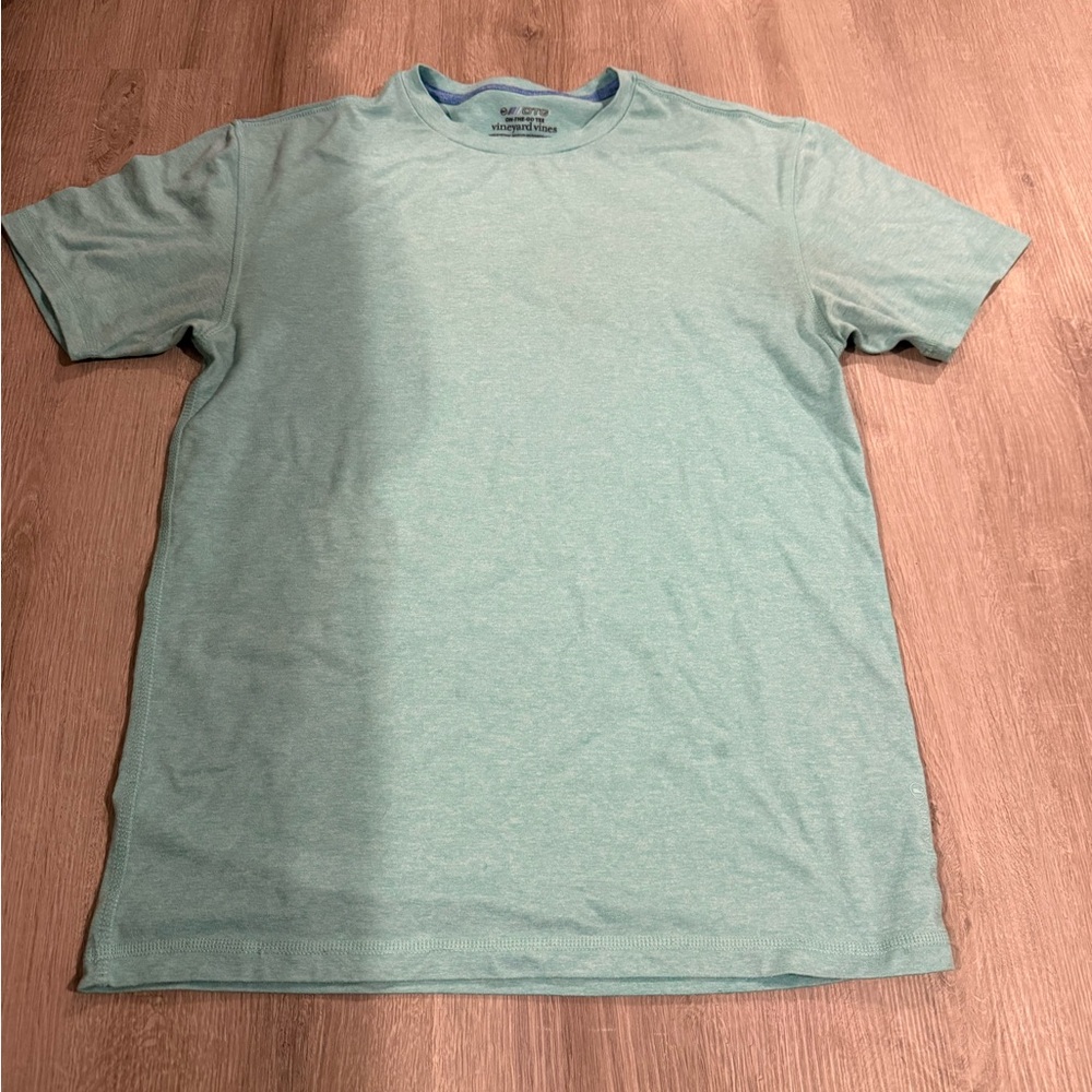 Vineyard Vines On The Go Dri-Fit tshirt
Men’s XS